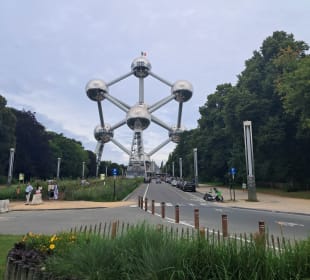 Das sehr schöne Atomium aus der Weltausstellung vo