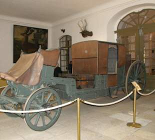 Карета короля в замке