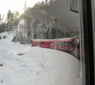 Immer in Kurven den Berg hinau