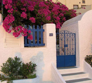 Haus am Rande der Caldera