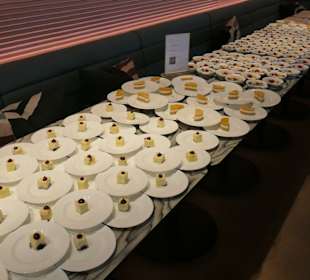 Abendessen vom Buffet beim jil Rooftop Drink&Dine