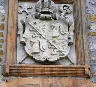 Wappen über dem Torbogen der Giechburg