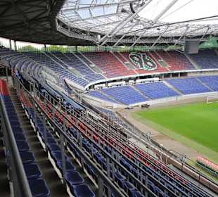 Blick vom Mittelrang der Osttribühne