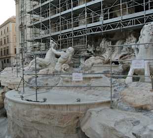 Der gesicherte und eingezäunte Trevibrunnen