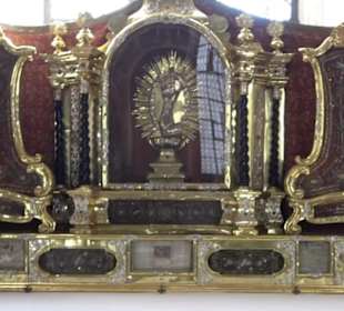 Hofkirche „Unserer Lieben Frau“