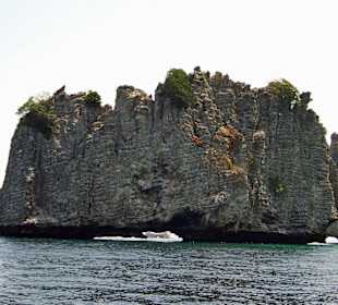 Interessante Felsformation der Insel Koh Ha!