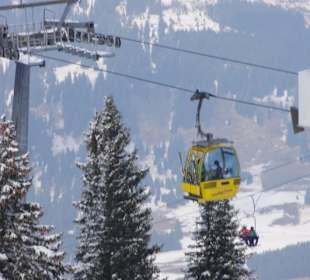 Bergbahn und Sessellift