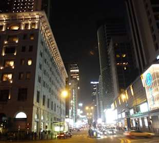 Ulica prowadząca od brzegu do centrum