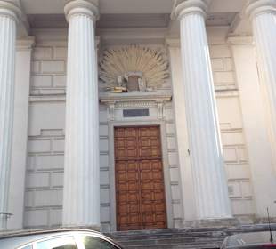 Wejście do kościoła