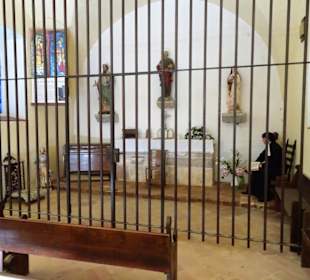 Blick in die Kapelle des Fort Liberia