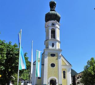 Außenansicht der Pfarrkirche St. Pankratius