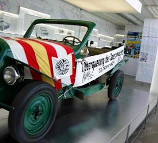 Im Museum Fahrzeugaustellung
