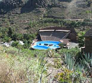 Blick von der Greifvogel- zur Delphinshow