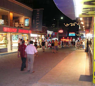 Einkaufszentrum Side