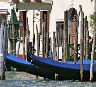 Gondolas gondoleras