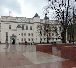 Площадь перед Национальным музеем