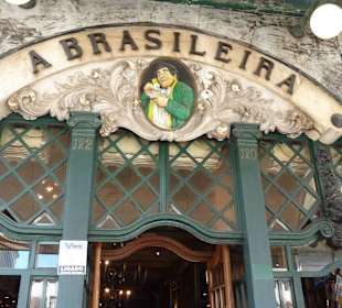 Eingang zum Cafe A Brasileira 