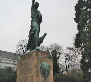 Josef Görres Denkmal
