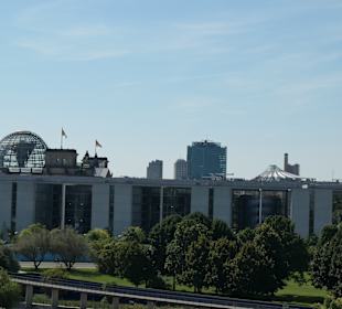 Blick vom Skywalk vom Museum Futurium