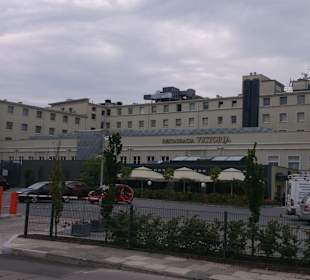 Wejście do Restauracji od ulicy czarnowskiej