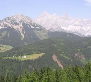 Ausblick auf dem Wanderweg zur Steinalm