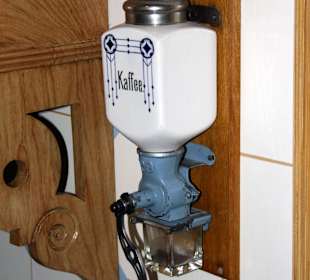 Kaffeemühle mit Drehkurbel
