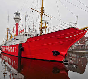 Das Museumsschiff Amrumbank am Kai