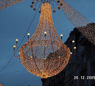 Weihnachtsbeleuchtung am Graben