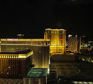 Blick vom High Roller bei Nacht