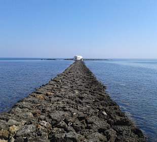 Kleine Kapelle am Hafen von Georgioupolis