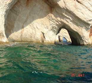 Wpływamy do jaskini