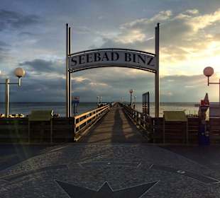 Seebrücke beim Sonnenaufgang