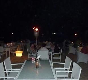 Pla Restaurant bei Nacht