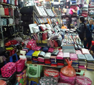 Im Dong Xuan Markt in Hanoi