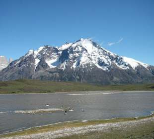 Озеро Лаго Грей.