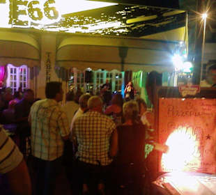 Hier war Leben am Abend