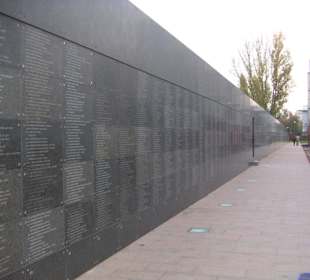 Ściana Pamięci Poległych