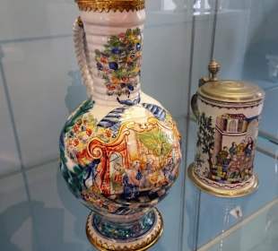 Exponate aus dem Hetjens-Museum