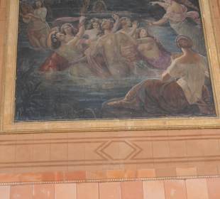 Wandbilder in der Wandelhalle der Trinkhalle