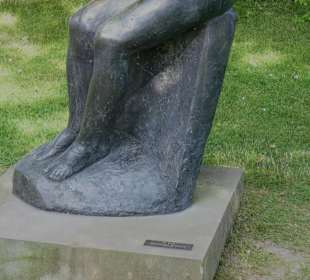 Skulptur "Im Boot"