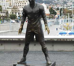 Christano Ronaldo Statue