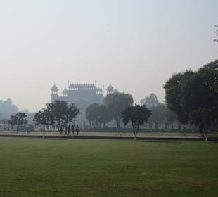 Zurückgeblickt zum Eingangstor