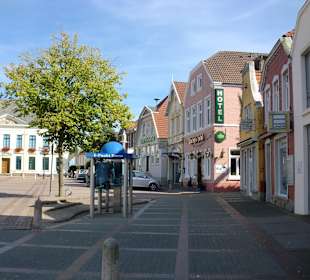 Marktplatz mit Teil der Fußgängerzone