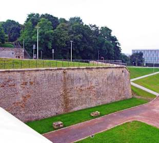 Die Zitadelle Petersberg 