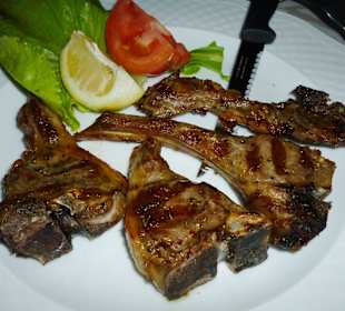 Costolette di agnello alla brace - duro :-(( 