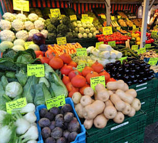 Rundgang über den Bonner Wochenmarkt Rathausplatz