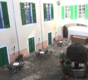 Erstes Geschoss - Flur + Innenhof