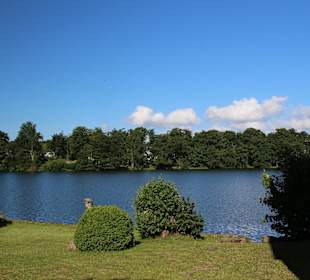 Wassergräben um das Schloss
