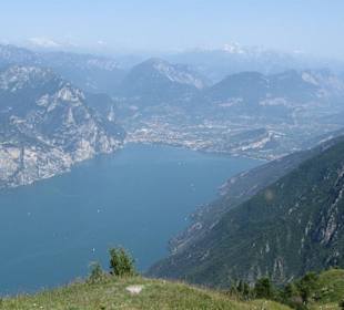 Ausblick vom Monte Baldo auf Riva