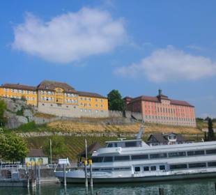 Blick auf Schloss und Gymnasium